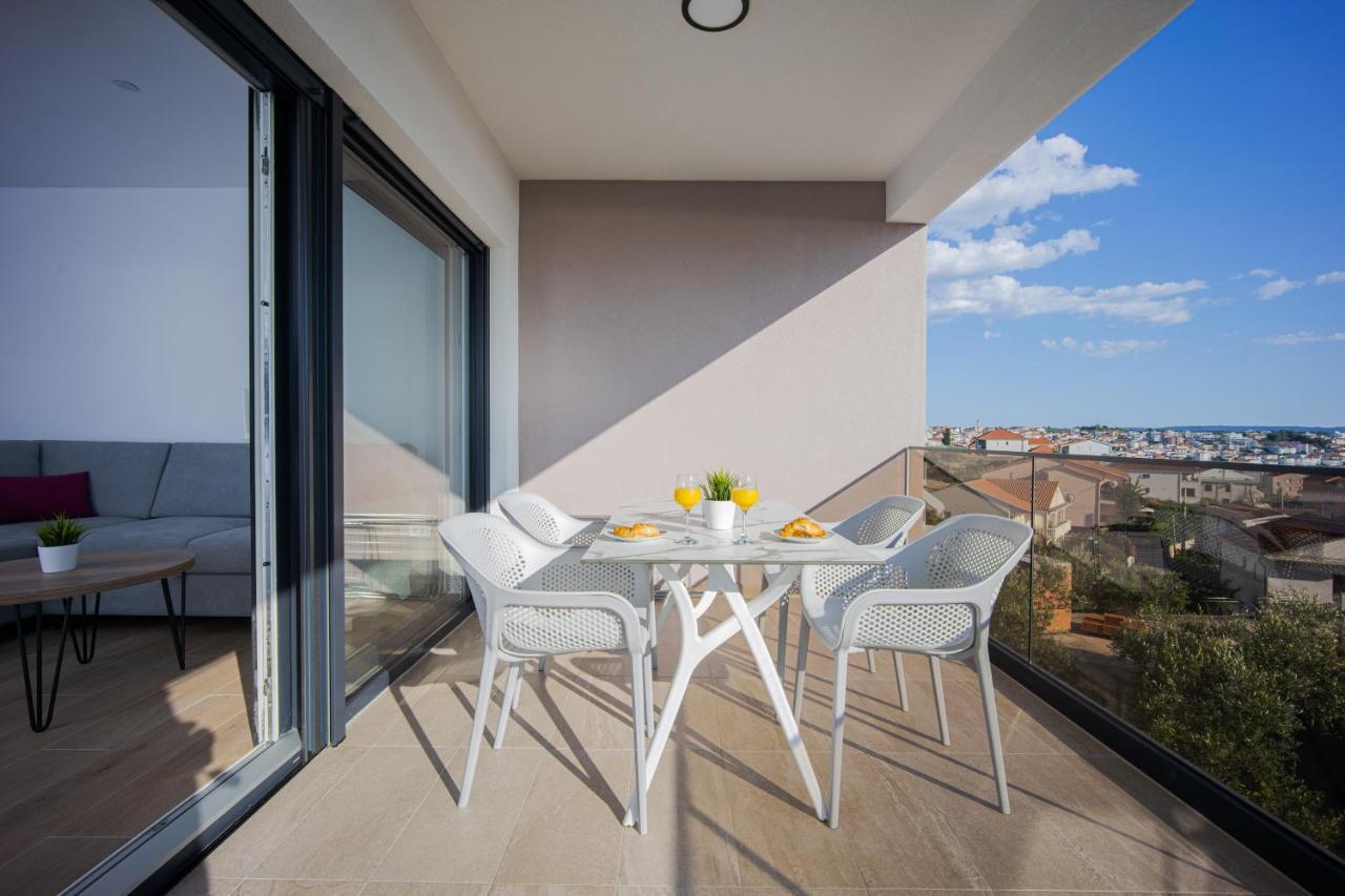 Adriatic Garden Apartments Okrug Gornji Exteriör bild