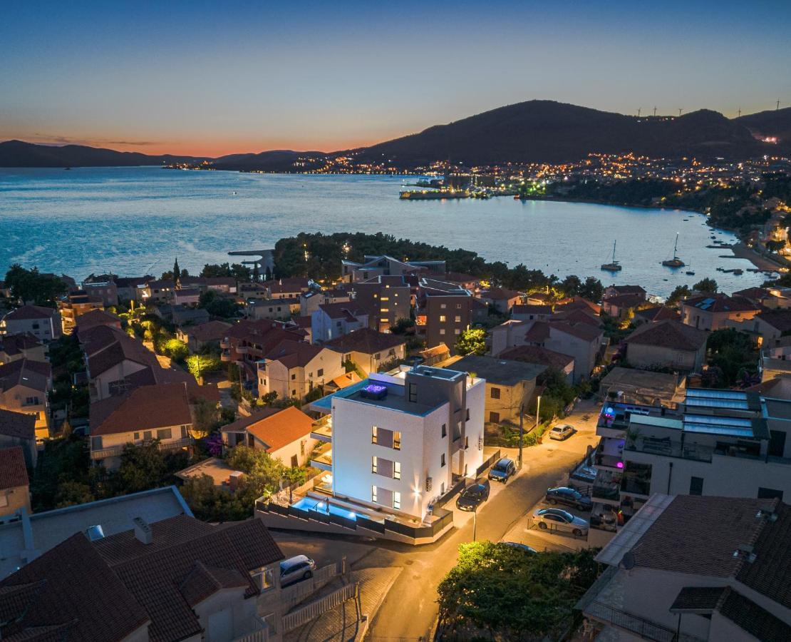 Adriatic Garden Apartments Okrug Gornji Exteriör bild