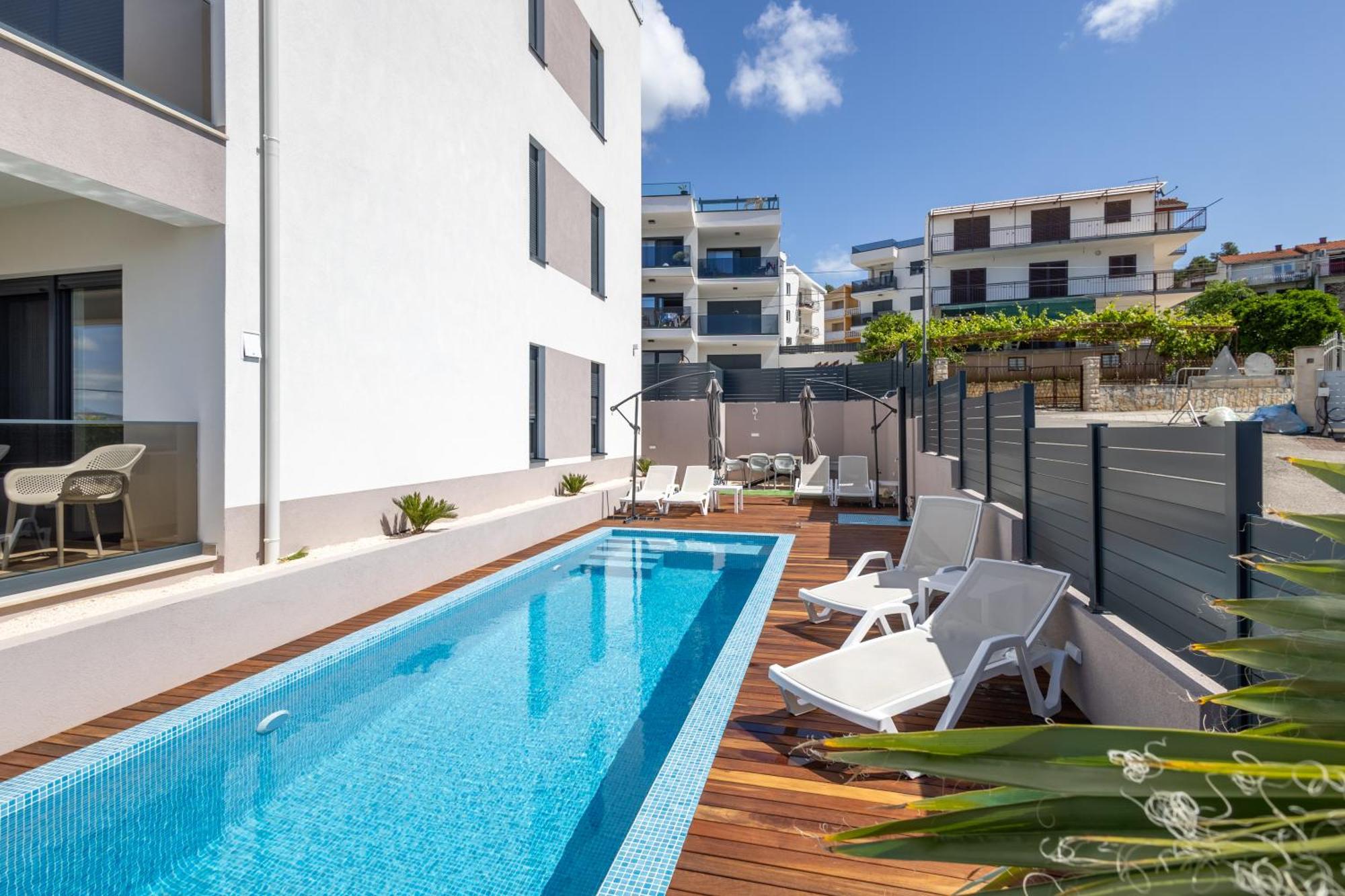Adriatic Garden Apartments Okrug Gornji Exteriör bild